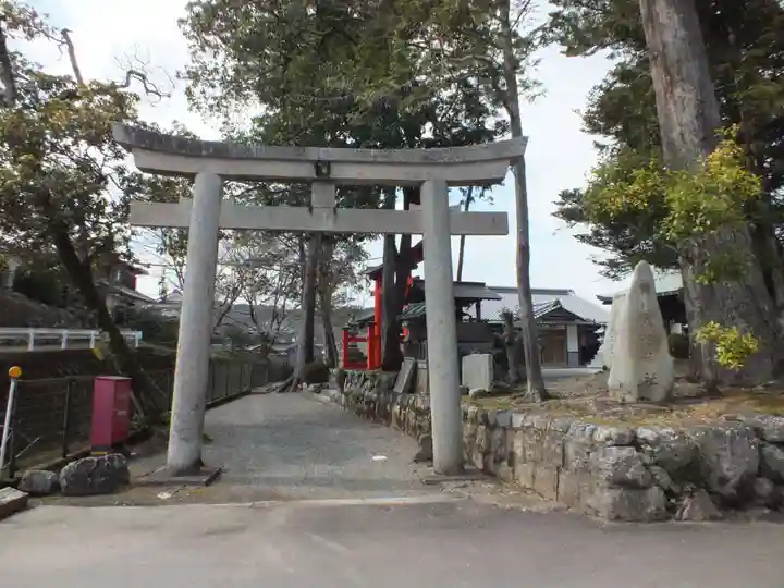 八幡神社の鳥居