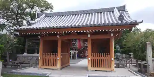 日限地蔵尊 観音院の山門・神門