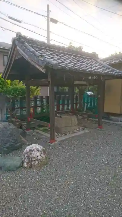 稲荷神社の手水舎