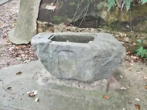 蠶養神社の手水舎