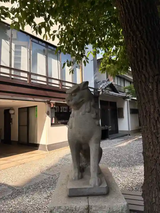 廣尾稲荷神社の{uncategorized: "未分類", other: "その他", undefined: "問題あり", building: "その他建物", grave: "お墓", sacred_gate: "鳥居", guardian: "狛犬", statue: "像", buddha: "仏像", history: "歴史", nature: "自然", garden: "庭園", animal: "動物", pagoda: "塔", temizu: "手水舎", mountain_gate: "山門・神門", sanctuary: "本殿・本堂", subordinate: "末社・摂社", art: "芸術", scenery: "景色", jizo: "地蔵", ema: "絵馬", goshuin: "御朱印", omikuji: "おみくじ", items: "授与品その他", amulet: "お守り", goshuincho: "御朱印帳", eats: "食事", festival: "お祭り", votive_dance: "神楽", shichigosan: "七五三参", wedding: "結婚式", experience: "体験その他", initially: "初詣", around: "周辺", anti_infection: "感染症対策"}