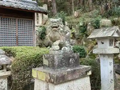 諏訪神社の{uncategorized: "未分類", other: "その他", undefined: "問題あり", building: "その他建物", grave: "お墓", sacred_gate: "鳥居", guardian: "狛犬", statue: "像", buddha: "仏像", history: "歴史", nature: "自然", garden: "庭園", animal: "動物", pagoda: "塔", temizu: "手水舎", mountain_gate: "山門・神門", sanctuary: "本殿・本堂", subordinate: "末社・摂社", art: "芸術", scenery: "景色", jizo: "地蔵", ema: "絵馬", goshuin: "御朱印", omikuji: "おみくじ", items: "授与品その他", amulet: "お守り", goshuincho: "御朱印帳", eats: "食事", festival: "お祭り", votive_dance: "神楽", shichigosan: "七五三参", wedding: "結婚式", experience: "体験その他", initially: "初詣", around: "周辺", anti_infection: "感染症対策"}