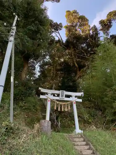 諏訪神社の鳥居