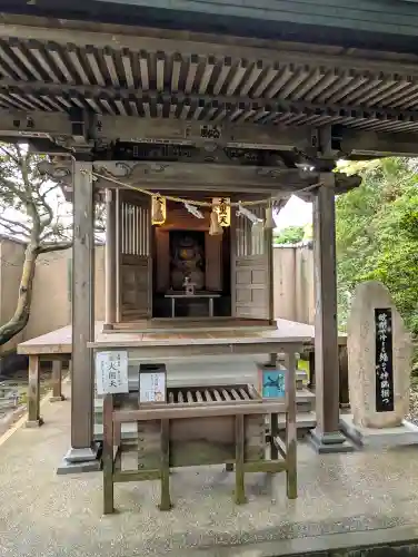 氣多大社の{uncategorized: "未分類", other: "その他", undefined: "問題あり", building: "その他建物", grave: "お墓", sacred_gate: "鳥居", guardian: "狛犬", statue: "像", buddha: "仏像", history: "歴史", nature: "自然", garden: "庭園", animal: "動物", pagoda: "塔", temizu: "手水舎", mountain_gate: "山門・神門", sanctuary: "本殿・本堂", subordinate: "末社・摂社", art: "芸術", scenery: "景色", jizo: "地蔵", ema: "絵馬", goshuin: "御朱印", omikuji: "おみくじ", items: "授与品その他", amulet: "お守り", goshuincho: "御朱印帳", eats: "食事", festival: "お祭り", votive_dance: "神楽", shichigosan: "七五三参", wedding: "結婚式", experience: "体験その他", initially: "初詣", around: "周辺", anti_infection: "感染症対策"}
