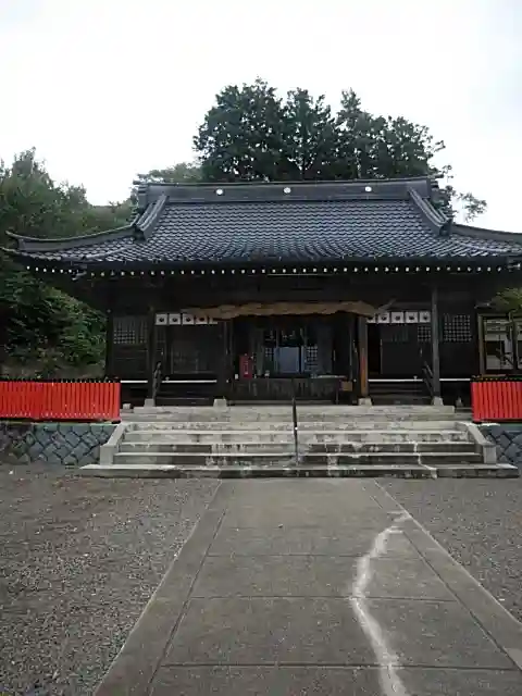 石母田 三吉神社の本殿・本堂