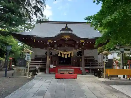 草加神社の本殿