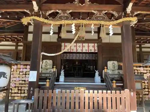 岡崎神社の本殿・本堂