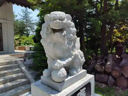 南豪神社の狛犬