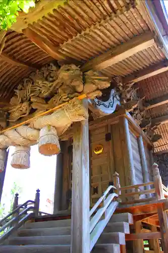 植松神社の本殿