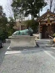 綱敷天満神社の像