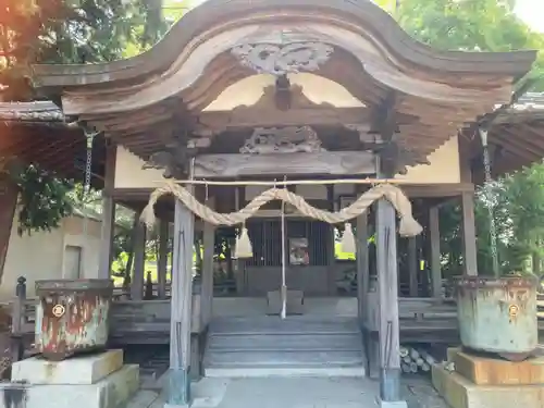 諏訪神社の本殿・本堂