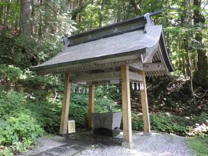 戸隠神社宝光社の手水舎