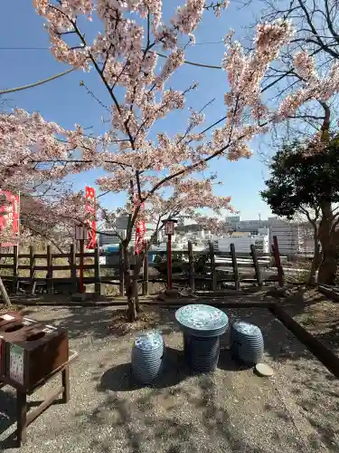 大船観音寺の{uncategorized: "未分類", other: "その他", undefined: "問題あり", building: "その他建物", grave: "お墓", sacred_gate: "鳥居", guardian: "狛犬", statue: "像", buddha: "仏像", history: "歴史", nature: "自然", garden: "庭園", animal: "動物", pagoda: "塔", temizu: "手水舎", mountain_gate: "山門・神門", sanctuary: "本殿・本堂", subordinate: "末社・摂社", art: "芸術", scenery: "景色", jizo: "地蔵", ema: "絵馬", goshuin: "御朱印", omikuji: "おみくじ", items: "授与品その他", amulet: "お守り", goshuincho: "御朱印帳", eats: "食事", festival: "お祭り", votive_dance: "神楽", shichigosan: "七五三参", wedding: "結婚式", experience: "体験その他", initially: "初詣", around: "周辺", anti_infection: "感染症対策"}