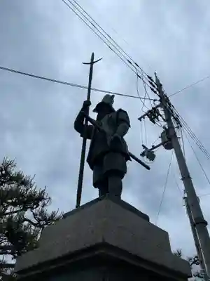 豊国神社の像