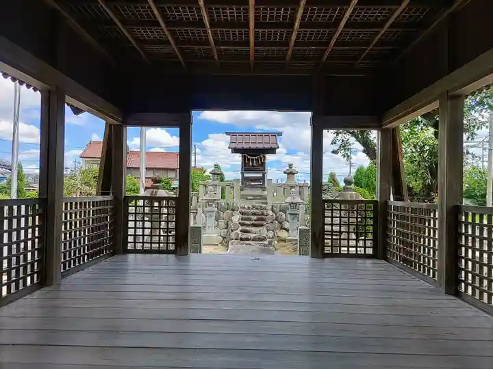 白山社の本殿・本堂