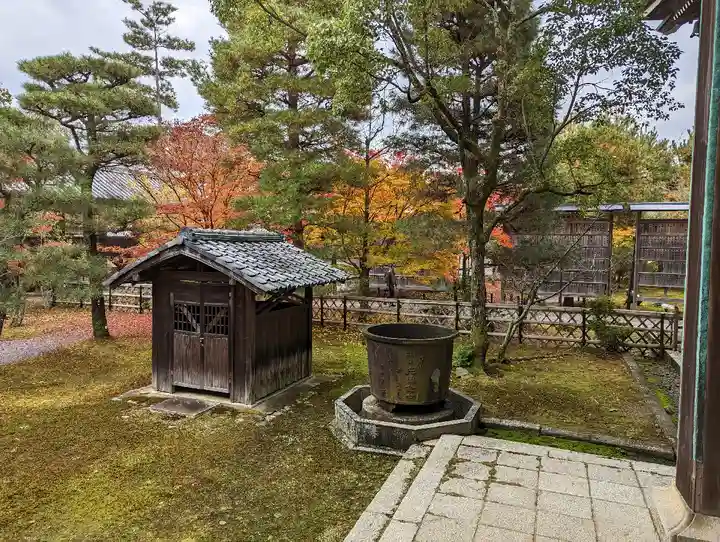 清凉寺のその他建物