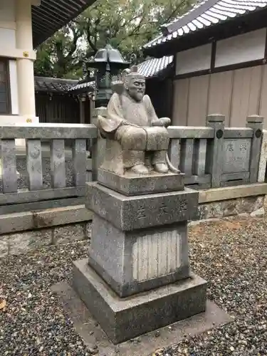 本刈谷神社の像