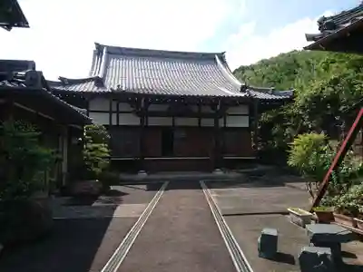 法然寺の本殿・本堂
