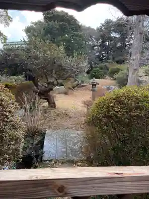 諏訪神社の庭園
