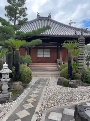 壺井寺の本殿・本堂