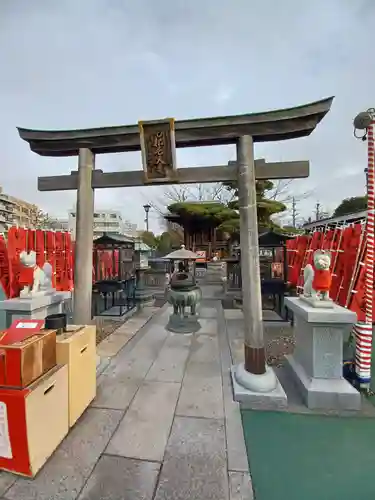 成田山深川不動堂（新勝寺東京別院）の鳥居