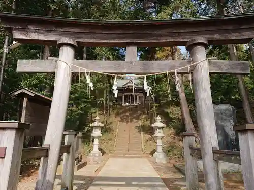 西八朔杉山神社の鳥居