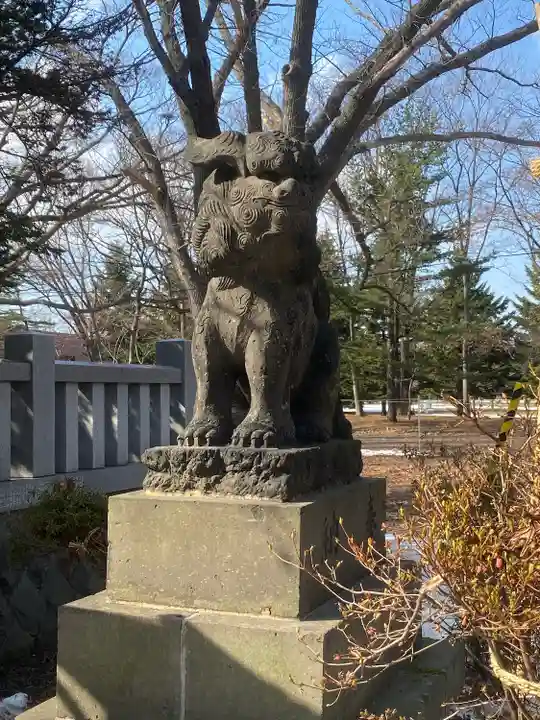 彌彦神社 (伊夜日子神社)の狛犬