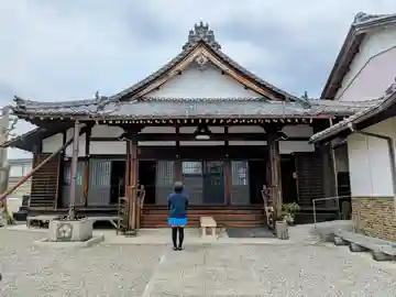 願照寺の本殿・本堂