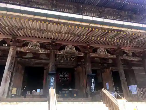 金峯山寺の本殿・本堂