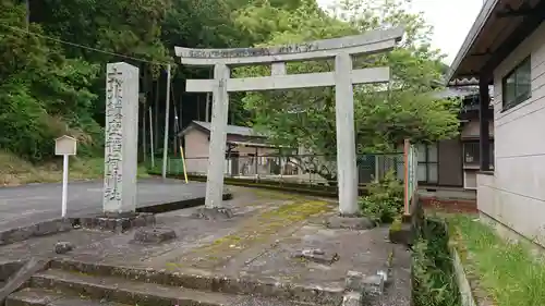 稲荷神社（伊豆の国市）の鳥居