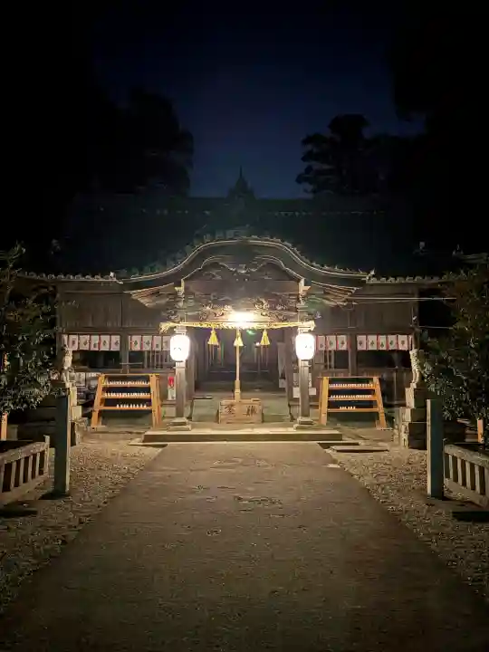 大御和神社の{uncategorized: "未分類", other: "その他", undefined: "問題あり", building: "その他建物", grave: "お墓", sacred_gate: "鳥居", guardian: "狛犬", statue: "像", buddha: "仏像", history: "歴史", nature: "自然", garden: "庭園", animal: "動物", pagoda: "塔", temizu: "手水舎", mountain_gate: "山門・神門", sanctuary: "本殿・本堂", subordinate: "末社・摂社", art: "芸術", scenery: "景色", jizo: "地蔵", ema: "絵馬", goshuin: "御朱印", omikuji: "おみくじ", items: "授与品その他", amulet: "お守り", goshuincho: "御朱印帳", eats: "食事", festival: "お祭り", votive_dance: "神楽", shichigosan: "七五三参", wedding: "結婚式", experience: "体験その他", initially: "初詣", around: "周辺", anti_infection: "感染症対策"}