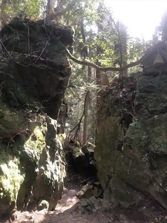 室生龍穴神社の周辺