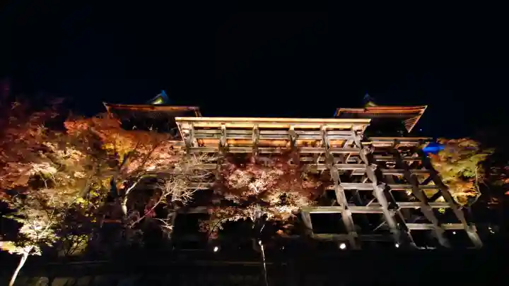 清水寺の{uncategorized: "未分類", other: "その他", undefined: "問題あり", building: "その他建物", grave: "お墓", sacred_gate: "鳥居", guardian: "狛犬", statue: "像", buddha: "仏像", history: "歴史", nature: "自然", garden: "庭園", animal: "動物", pagoda: "塔", temizu: "手水舎", mountain_gate: "山門・神門", sanctuary: "本殿・本堂", subordinate: "末社・摂社", art: "芸術", scenery: "景色", jizo: "地蔵", ema: "絵馬", goshuin: "御朱印", omikuji: "おみくじ", items: "授与品その他", amulet: "お守り", goshuincho: "御朱印帳", eats: "食事", festival: "お祭り", votive_dance: "神楽", shichigosan: "七五三参", wedding: "結婚式", experience: "体験その他", initially: "初詣", around: "周辺", anti_infection: "感染症対策"}