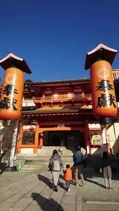 高橋稲荷神社の山門・神門