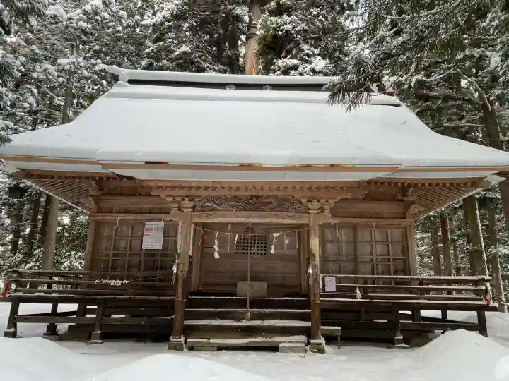 高倉神社の{uncategorized: "未分類", other: "その他", undefined: "問題あり", building: "その他建物", grave: "お墓", sacred_gate: "鳥居", guardian: "狛犬", statue: "像", buddha: "仏像", history: "歴史", nature: "自然", garden: "庭園", animal: "動物", pagoda: "塔", temizu: "手水舎", mountain_gate: "山門・神門", sanctuary: "本殿・本堂", subordinate: "末社・摂社", art: "芸術", scenery: "景色", jizo: "地蔵", ema: "絵馬", goshuin: "御朱印", omikuji: "おみくじ", items: "授与品その他", amulet: "お守り", goshuincho: "御朱印帳", eats: "食事", festival: "お祭り", votive_dance: "神楽", shichigosan: "七五三参", wedding: "結婚式", experience: "体験その他", initially: "初詣", around: "周辺", anti_infection: "感染症対策"}