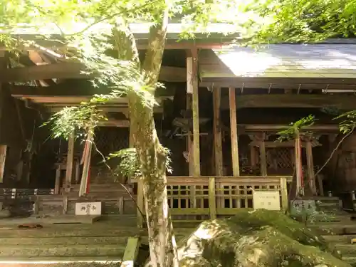 岩戸落葉神社の本殿・本堂