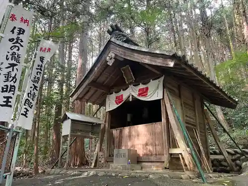 伊吹の瀧不動明王(岐阜県)