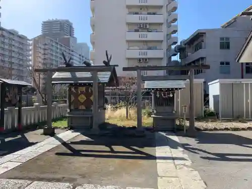 胡録神社の末社・摂社
