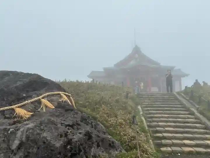 箱根元宮の{uncategorized: "未分類", other: "その他", undefined: "問題あり", building: "その他建物", grave: "お墓", sacred_gate: "鳥居", guardian: "狛犬", statue: "像", buddha: "仏像", history: "歴史", nature: "自然", garden: "庭園", animal: "動物", pagoda: "塔", temizu: "手水舎", mountain_gate: "山門・神門", sanctuary: "本殿・本堂", subordinate: "末社・摂社", art: "芸術", scenery: "景色", jizo: "地蔵", ema: "絵馬", goshuin: "御朱印", omikuji: "おみくじ", items: "授与品その他", amulet: "お守り", goshuincho: "御朱印帳", eats: "食事", festival: "お祭り", votive_dance: "神楽", shichigosan: "七五三参", wedding: "結婚式", experience: "体験その他", initially: "初詣", around: "周辺", anti_infection: "感染症対策"}