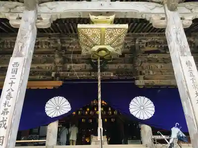 成相寺の本殿・本堂