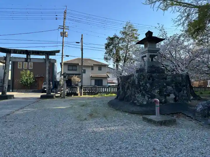 大御和神社の{uncategorized: "未分類", other: "その他", undefined: "問題あり", building: "その他建物", grave: "お墓", sacred_gate: "鳥居", guardian: "狛犬", statue: "像", buddha: "仏像", history: "歴史", nature: "自然", garden: "庭園", animal: "動物", pagoda: "塔", temizu: "手水舎", mountain_gate: "山門・神門", sanctuary: "本殿・本堂", subordinate: "末社・摂社", art: "芸術", scenery: "景色", jizo: "地蔵", ema: "絵馬", goshuin: "御朱印", omikuji: "おみくじ", items: "授与品その他", amulet: "お守り", goshuincho: "御朱印帳", eats: "食事", festival: "お祭り", votive_dance: "神楽", shichigosan: "七五三参", wedding: "結婚式", experience: "体験その他", initially: "初詣", around: "周辺", anti_infection: "感染症対策"}