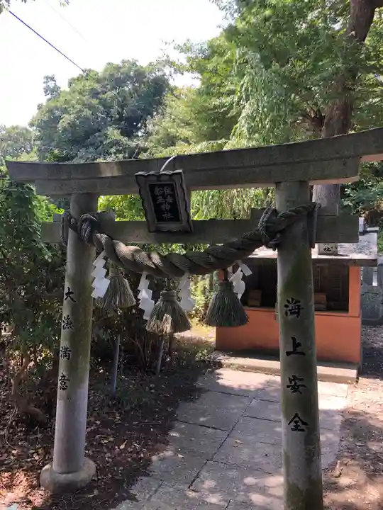 津田八幡神社の鳥居