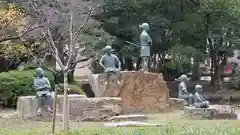 豊國神社の像