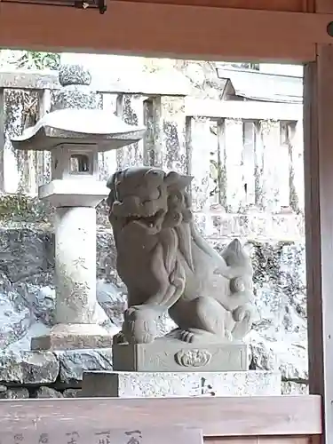 板山神社の狛犬