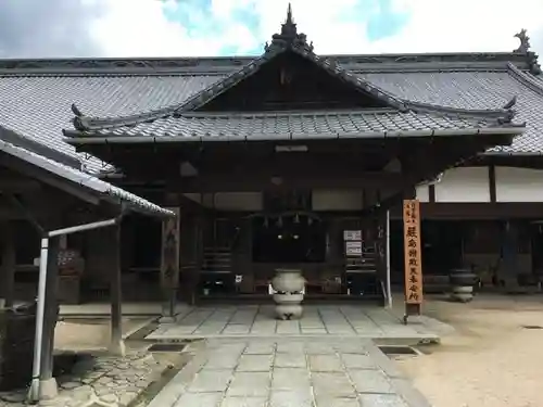 大願寺の本殿