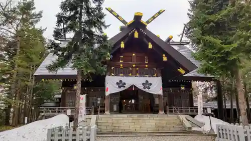 上川神社の本殿