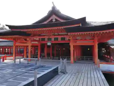厳島神社の本殿・本堂