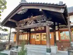 海徳寺の本殿