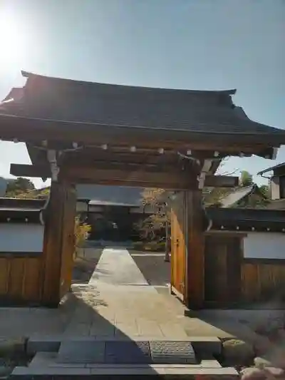 寿香寺の山門