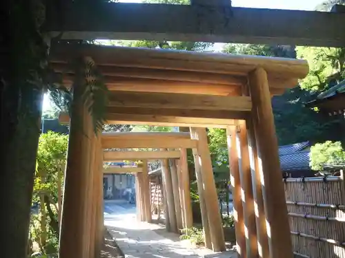 銭洗弁財天宇賀福神社の鳥居